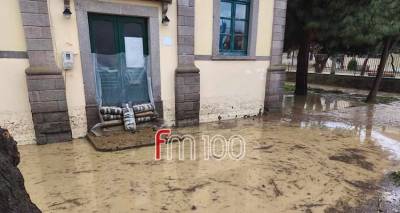 &Lambda;ή&mu;&nu;&omicron;&sigmaf;: &Kappa;&lambda;&epsilon;&iota;&sigma;&tau;ά &tau;&omicron; 1&omicron; &Delta;&eta;&mu;&omicron;&tau;&iota;&kappa;ό &kappa;&alpha;&iota; &tau;&omicron; 1&omicron; &Nu;&eta;&pi;&iota;&alpha;&gamma;&omega;&gamma;&epsilon;ί&omicron; &Mu;ύ&rho;&iota;&nu;&alpha;&sigmaf; &lambda;ό&gamma;&omega; &zeta;&eta;&mu;&iota;ώ&nu; &alpha;&pi;ό &tau;&iota;&sigmaf; &pi;&lambda;&eta;&mu;&mu;ύ&rho;&epsilon;&sigmaf;