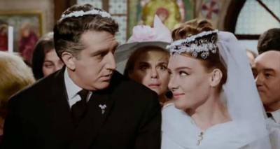 &Eta; &kappa;&lambda;&alpha;&sigma;&sigma;&iota;&kappa;ή &tau;&alpha;&iota;&nu;ί&alpha; &laquo;&Eta; &delta;&epsilon; &gamma;&upsilon;&nu;ή &nu;&alpha; &phi;&omicron;&beta;ή&tau;&alpha;&iota; &tau;&omicron;&nu; ά&nu;&delta;&rho;&alpha;&raquo; &gamma;&iota;&alpha; 1&eta; &phi;&omicron;&rho;ά έ&gamma;&chi;&rho;&omega;&mu;&eta;! (video)