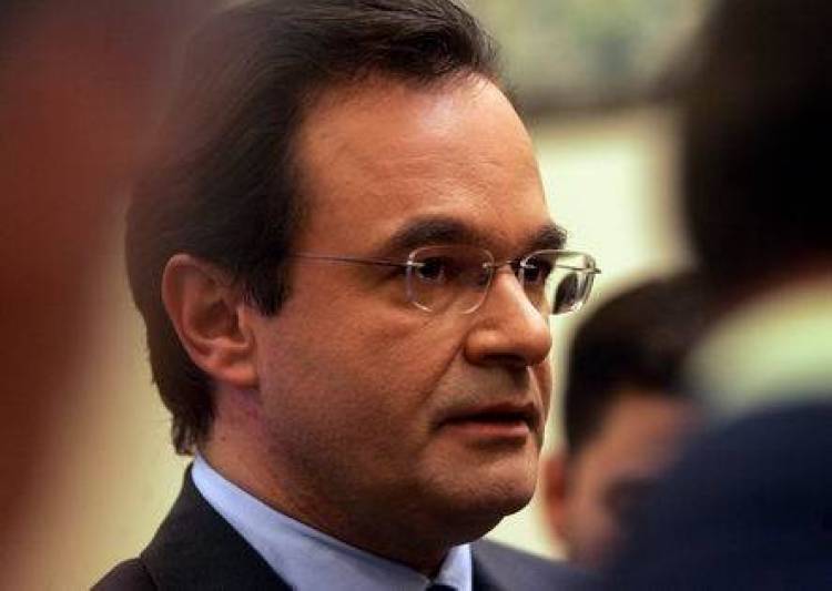 Δραματικό παρασκήνιο γύρω από τη συνέντευξη Παπακωνσταντίνου στη Στάη