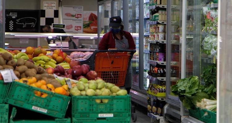 Σούπερ μάρκετ-Μέτρα για τον κορωνοϊό: Επανέρχεται ο περιορισμός πελατών