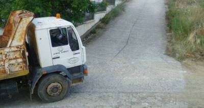 &Alpha;&nu;&tau;&iota;&delta;ή&mu;&alpha;&rho;&chi;&omicron;&sigmaf; &Lambda;ή&mu;&nu;&omicron;&upsilon; &alpha;&phi;ή&nu;&epsilon;&iota; &tau;&eta;&nu; &epsilon;&pi;ί&beta;&lambda;&epsilon;&psi;&eta; &kappa;&alpha;&iota; &alpha;&nu;&epsilon;&beta;&alpha;ί&nu;&epsilon;&iota; &sigma;&epsilon; &phi;&omicron;&rho;&tau;&eta;&gamma;ό  (photos)