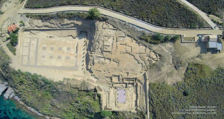 &Lambda;ή&mu;&nu;&omicron;&sigmaf;: &Omicron; &kappa;&alpha;ύ&sigma;&omega;&nu;&alpha;&sigmaf; &tau;&rho;&omicron;&pi;&omicron;&pi;&omicron;&iota;&epsilon;ί &tau;&omicron; &omega;&rho;ά&rho;&iota;&omicron; &lambda;&epsilon;&iota;&tau;&omicron;&upsilon;&rho;&gamma;ί&alpha;&sigmaf; &tau;&omega;&nu; &alpha;&rho;&chi;&alpha;&iota;&omicron;&lambda;&omicron;&gamma;&iota;&kappa;ώ&nu; &chi;ώ&rho;&omega;&nu;