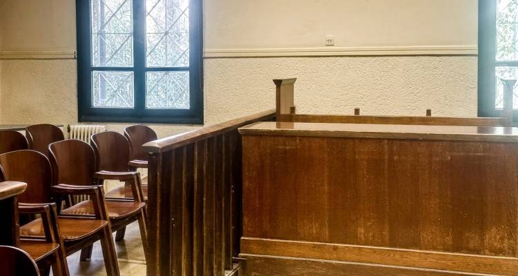 &Theta;&epsilon;&sigma;&sigma;&alpha;&lambda;&omicron;&nu;ί&kappa;&eta;: Έ&nu;&omicron;&chi;&eta; &eta; &mu;&eta;&tau;έ&rho;&alpha; &pi;&omicron;&upsilon; &kappa;&omicron;ύ&rho;&epsilon;&psi;&epsilon; &tau;&eta;&nu; 16&chi;&rho;&omicron;&nu;&eta; &kappa;ό&rho;&eta; &tau;&eta;&sigmaf; &pi;ά&nu;&omega; &sigma;&epsilon; &kappa;&alpha;&beta;&gamma;ά