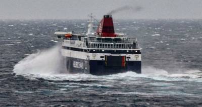 &Delta;&epsilon;&mu;έ&nu;&alpha; &sigma;&tau;&alpha; &lambda;&iota;&mu;ά&nu;&iota; &laquo;&Pi;ή&gamma;&alpha;&sigma;&omicron;&sigmaf;&raquo; &kappa;&alpha;&iota; &laquo;&Mu;ύ&kappa;&omicron;&nu;&omicron;&sigmaf;&raquo;