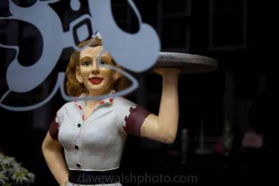 Η βολεμένη σερβιτόρα