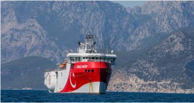 &Pi;&iota;&omicron; &kappa;&omicron;&nu;&tau;ά &sigma;&tau;&omicron; &Kappa;&alpha;&sigma;&tau;&epsilon;&lambda;&lambda;ό&rho;&iota;&zeta;&omicron; &tau;&omicron; &laquo;Oruc Reis&raquo; &mu;&epsilon; &tau;&eta;&nu; &tau;&rho;ί&tau;&eta; NAVTEX &tau;&eta;&sigmaf; &Tau;&omicron;&upsilon;&rho;&kappa;ί&alpha;&sigmaf; | &Epsilon;&lambda;&lambda;&eta;&nu;&iota;&kappa;ή &alpha;&nu;&tau;&iota;-NAVTEX