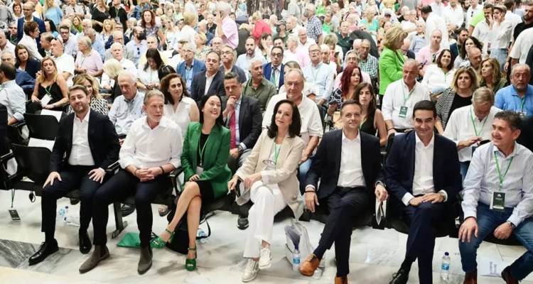 &Pi;&Alpha;&Sigma;&Omicron;&Kappa;: &Nu;έ&omicron; &Pi;&omicron;&lambda;&iota;&tau;&iota;&kappa;ό &Sigma;&upsilon;&mu;&beta;&omicron;ύ&lambda;&iota;&omicron; &omicron;&rho;ί&zeta;&epsilon;&iota; &omicron; &Alpha;&nu;&delta;&rho;&omicron;&upsilon;&lambda;ά&kappa;&eta;&sigmaf; -&Pi;&omicron;&iota;&omicron;&iota; &theta;&alpha; &sigma;&upsilon;&mu;&mu;&epsilon;&tau;έ&chi;&omicron;&upsilon;&nu;, ό&lambda;&alpha; &tau;&alpha; &omicron;&nu;ό&mu;&alpha;&tau;&alpha;