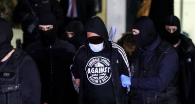 &Epsilon;&pi;&epsilon;&iota;&sigma;ό&delta;&iota;&alpha; &sigma;&tau;&eta; &Nu;έ&alpha; &Sigma;&mu;ύ&rho;&nu;&eta;: &Pi;&rho;&omicron;&phi;&upsilon;&lambda;&alpha;&kappa;&iota;&sigma;&tau;έ&omicron;&sigmaf; &omicron; &laquo;&Iota;&nu;&delta;&iota;ά&nu;&omicron;&sigmaf;&raquo; -&Omicron; 30&chi;&rho;&omicron;&nu;&omicron;&sigmaf; &Epsilon;&lambda;&lambda;&eta;&nu;&omicron;ϊ&rho;&alpha;&kappa;&iota;&nu;ό&sigmaf; &pi;&omicron;&upsilon; &kappa;&alpha;&tau;&eta;&gamma;&omicron;&rho;&epsilon;ί&tau;&alpha;&iota; ό&tau;&iota; έ&rho;&iota;&xi;&epsilon; &tau;&omicron;&nu; &alpha;&sigma;&tau;&upsilon;&nu;&omicron;&mu;&iota;&kappa;ό