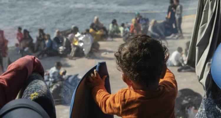 Μεταναστευτικό: Δημιουργία κλειστών κέντρων σε 6 νησιά και στην ενδοχώρα | Πώς θα γίνει η κατανομή