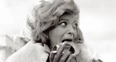 &Mu;&epsilon;&lambda;ί&nu;&alpha; &Mu;&epsilon;&rho;&kappa;&omicron;ύ&rho;&eta;: &Mu;&iota;&alpha; &theta;&epsilon;ά &pi;&omicron;&upsilon; &mu;έ&sigma;&alpha; &tau;&eta;&sigmaf; &beta;&rho;ί&sigma;&kappa;&epsilon;&iota; &eta;&sigma;&upsilon;&chi;ί&alpha; &omicron; &delta;&iota;ά&beta;&omicron;&lambda;&omicron;&sigmaf;