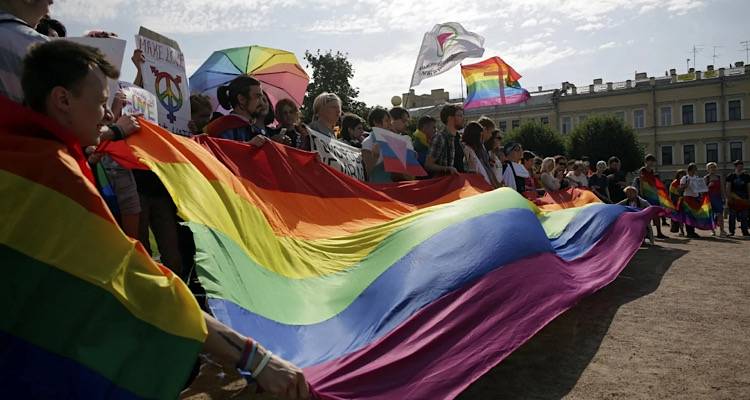 &Rho;&omega;&sigma;ί&alpha;: &Pi;&rho;ό&sigma;&theta;&epsilon;&sigma;&epsilon; &tau;&omicron;&upsilon;&sigmaf; &Lambda;&Omicron;&Alpha;&Tau;&Kappa;&Iota; &sigma;&tau;&omicron;&nu; &kappa;&alpha;&tau;ά&lambda;&omicron;&gamma;&omicron; &mu;&epsilon; &tau;&omicron;&upsilon;&sigmaf; &epsilon;&xi;&tau;&rho;&epsilon;&mu;&iota;&sigma;&tau;έ&sigmaf; &kappa;&alpha;&iota; &tau;&omicron;&upsilon;&sigmaf; &tau;&rho;&omicron;&mu;&omicron;&kappa;&rho;ά&tau;&epsilon;&sigmaf;