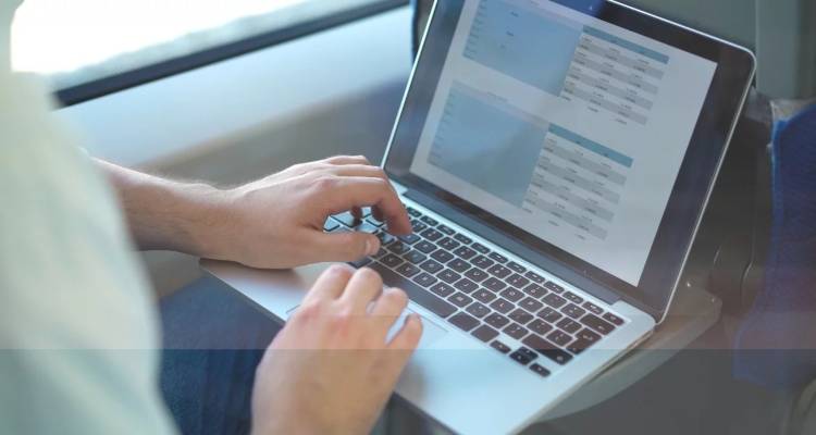 &Alpha;&lambda;&lambda;ά&zeta;&omicron;&upsilon;&nu; ό&lambda;&alpha; &sigma;&tau;&omicron; &Delta;&eta;&mu;ό&sigma;&iota;&omicron;: &Tau;έ&lambda;&omicron;&sigmaf; &sigma;&epsilon; &laquo;&delta;&eta;&mu;&omicron;&phi;&iota;&lambda;ή&raquo; &pi;&iota;&sigma;&tau;&omicron;&pi;&omicron;&iota;&eta;&tau;&iota;&kappa;ά, έ&rho;&chi;&omicron;&nu;&tau;&alpha;&iota; &delta;&iota;&alpha;&delta;&iota;&kappa;&alpha;&sigma;ί&epsilon;&sigmaf; &epsilon;&xi;&pi;&rho;έ&sigmaf; &kappa;&alpha;&iota; &alpha;&xi;&iota;&omicron;&lambda;ό&gamma;&eta;&sigma;&eta;