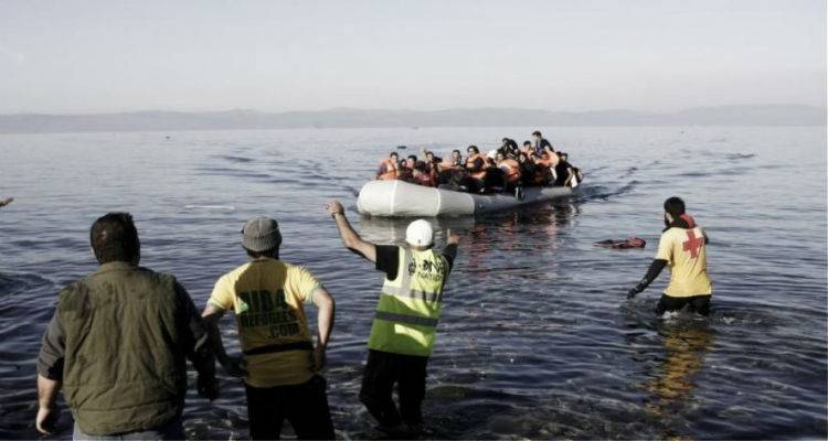 &Rho;&alpha;&gamma;&delta;&alpha;ί&alpha; &eta; &alpha;ύ&xi;&eta;&sigma;&eta; &tau;&omega;&nu; &mu;&epsilon;&tau;&alpha;&nu;&alpha;&sigma;&tau;&epsilon;&upsilon;&tau;&iota;&kappa;ώ&nu; &rho;&omicron;ώ&nu;: 1200 ά&tau;&omicron;&mu;&alpha; &pi;έ&rho;&alpha;&sigma;&alpha;&nu; &sigma;&tau;&alpha; &nu;&eta;&sigma;&iota;ά &sigma;&epsilon; &mu;ί&alpha; &mu;ό&lambda;&iota;&sigmaf; &epsilon;&beta;&delta;&omicron;&mu;ά&delta;&alpha;