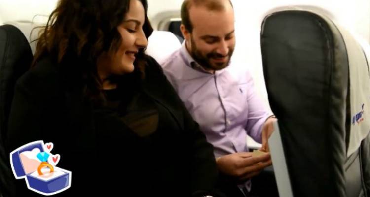 Sky Express: &Pi;&rho;ό&tau;&alpha;&sigma;&eta; &gamma;ά&mu;&omicron;&upsilon; &sigma;&tau;&alpha; 15.000 &pi;ό&delta;&iota;&alpha; (video)