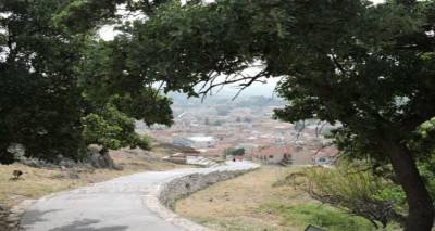 &Tau;&eta; &Delta;&epsilon;&upsilon;&tau;έ&rho;&alpha; &kappa;&lambda;&epsilon;ί&nu;&epsilon;&iota; &tau;&epsilon;&lambda;&iota;&kappa;ά &eta; &omicron;&delta;ό&sigmaf; &Nu;&epsilon;&phi;έ&lambda;&eta;&sigmaf; &sigma;&tau;&eta; &Mu;ύ&rho;&iota;&nu;&alpha;