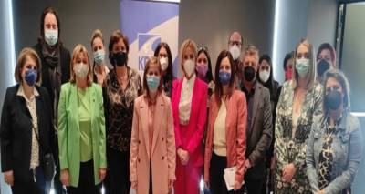 &laquo;&Pi;&rho;&omicron;&lambda;&alpha;&mu;&beta;ά&nu;&omicron;&nu;&tau;&alpha;&sigmaf; &kappa;&alpha;&iota; &alpha;&nu;&tau;&iota;&mu;&epsilon;&tau;&omega;&pi;ί&zeta;&omicron;&nu;&tau;&alpha;&sigmaf; &tau;&eta; &sigma;&epsilon;&xi;&omicron;&upsilon;&alpha;&lambda;&iota;&kappa;ή &pi;&alpha;&rho;&epsilon;&nu;ό&chi;&lambda;&eta;&sigma;&eta; &sigma;&tau;&iota;&sigmaf; &tau;&omicron;&pi;&iota;&kappa;έ&sigmaf; &kappa;&omicron;&iota;&nu;&omega;&nu;ί&epsilon;&sigmaf;&raquo;: