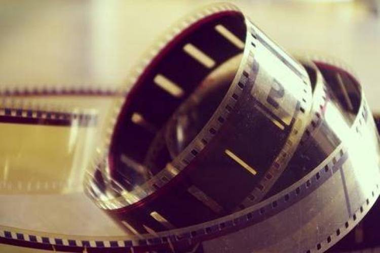 &Eta; &tau;&alpha;&iota;&nu;ί&alpha; &tau;&omicron;&upsilon; &Epsilon;&sigma;&pi;&epsilon;&rho;&iota;&nu;&omicron;ύ &Lambda;&upsilon;&kappa;&epsilon;ί&omicron;&upsilon; &Mu;ύ&rho;&iota;&nu;&alpha;&sigmaf; &sigma;&tau;&iota;&sigmaf; &delta;έ&kappa;&alpha; &kappa;&alpha;&lambda;ύ&tau;&epsilon;&rho;&epsilon;&sigmaf; &tau;&omicron;&upsilon; &Pi;&alpha;&nu;&epsilon;&lambda;&lambda;ή&nu;&iota;&omicron;&upsilon; &Delta;&iota;&alpha;&gamma;&omega;&nu;&iota;&sigma;&mu;&omicron;ύ &Mu;&alpha;&theta;&eta;&tau;&iota;&kappa;ώ&nu; &Tau;&alpha;&iota;&nu;&iota;ώ&nu; &Mu;&iota;&kappa;&rho;&omicron;ύ &Mu;ή&kappa;&omicron;&upsilon;&sigmaf;