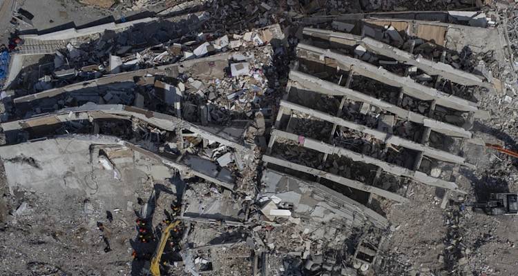 Τουρκία: Ο Ερντογάν χάριζε πρόστιμα στους εργολάβους και τώρα τους κυνηγά - 75.000 κτίρια χωρίς προδιαγραφές