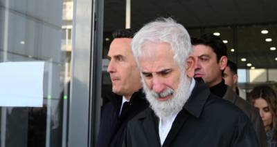&Delta;ί&kappa;&eta; &Phi;&iota;&lambda;&iota;&pi;&pi;ί&delta;&eta;: &laquo;&Delta;&epsilon;&nu; &kappa;&alpha;&tau;&alpha;&lambda;ά&beta;&alpha;&iota;&nu;&epsilon; &tau;&omicron; "ό&chi;&iota;", ή&theta;&epsilon;&lambda;&epsilon; &nu;&alpha; &tau;&omicron;&upsilon; &alpha;&nu;ή&kappa;&omicron;&upsilon;&nu; ό&lambda;&epsilon;&sigmaf;&raquo;, &iota;&sigma;&chi;&upsilon;&rho;ί&sigma;&tau;&eta;&kappa;&epsilon; &eta; &delta;&epsilon;ύ&tau;&epsilon;&rho;&eta; &kappa;&alpha;&tau;&alpha;&gamma;&gamma;έ&lambda;&omicron;&upsilon;&sigma;&alpha;