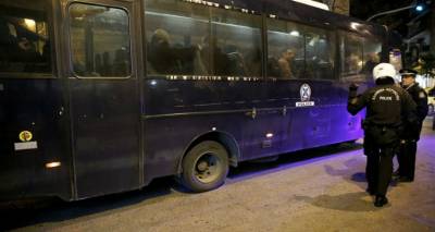 &Gamma;&iota;&alpha;&tau;ί &alpha;&upsilon;&tau;ή &tau;&eta; &phi;&omicron;&rho;ά &sigma;&upsilon;&nu;έ&lambda;&alpha;&beta;&alpha;&nu; &tau;&alpha; &mu;έ&lambda;&eta; &tau;&omicron;&upsilon; &Rho;&omicron;&upsilon;&beta;ί&kappa;&omega;&nu;&alpha;;