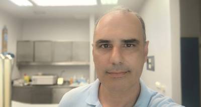 &Theta;. &Lambda;&omicron;ύ&kappa;&alpha;&sigmaf;: &laquo;&Delta;&epsilon;&nu; &nu;&iota;ώ&theta;&omega; &alpha;&sigma;&phi;ά&lambda;&epsilon;&iota;&alpha; &mu;&epsilon; &tau;&eta;&nu; &pi;&alpha;&rho;&omicron;ύ&sigma;&alpha; &delta;&eta;&mu;&omicron;&tau;&iota;&kappa;ή &alpha;&rho;&chi;ή&raquo; | &Sigma;&Upsilon;&Nu;&Epsilon;&Nu;&Tau;&Epsilon;&Upsilon;&Xi;&Eta;