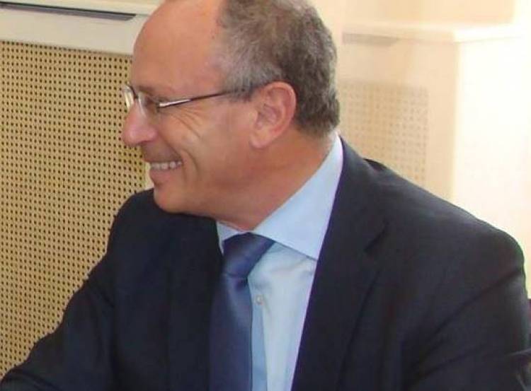 &Mu;&epsilon; &tau;&eta; &sigma;&upsilon;&mu;&mu;&epsilon;&tau;&omicron;&chi;ή &Chi;&alpha;&nu;&tau;&zeta;&eta;&delta;&iota;&alpha;&mu;&alpha;&nu;&tau;ή &eta; &sigma;&upsilon;&nu;ά&nu;&tau;&eta;&sigma;&eta; &epsilon;&rho;&gamma;&alpha;&sigma;ί&alpha;&sigmaf; &tau;&omicron;&upsilon; &Pi;&alpha;&nu;&epsilon;&pi;&iota;&sigma;&tau;&eta;&mu;ί&omicron;&upsilon; &Alpha;&iota;&gamma;&alpha;ί&omicron;&upsilon; &mu;&epsilon; &theta;έ&mu;&alpha; &tau;&omicron; &Sigma;&tau;&rho;&alpha;&tau;&eta;&gamma;&iota;&kappa;ό &sigma;&chi;&epsilon;&delta;&iota;&alpha;&sigma;&mu;ό &tau;&omicron;&upsilon; &Iota;&delta;&rho;ύ&mu;&alpha;&tau;&omicron;&sigmaf;