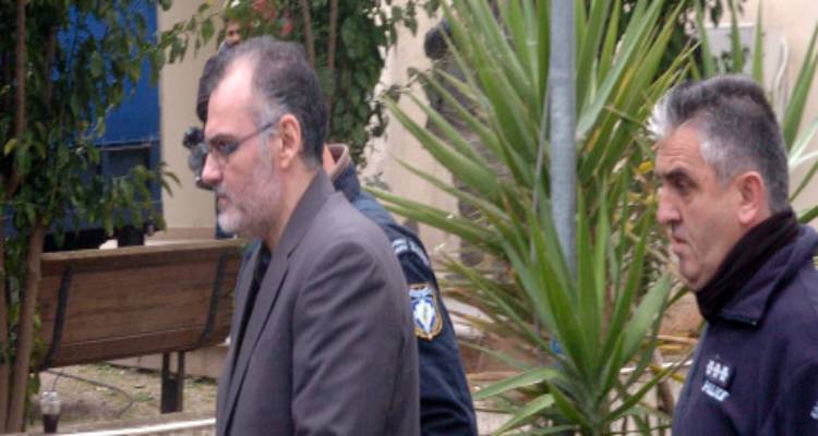 &Alpha;&mu;&epsilon;&tau;&alpha;&nu;ό&eta;&tau;&omicron;&sigmaf; &omicron; &delta;&omicron;&lambda;&omicron;&phi;ό&nu;&omicron;&sigmaf; &tau;&omicron;&upsilon; &Gamma;&rho;&eta;&gamma;&omicron;&rho;ό&pi;&omicron;&upsilon;&lambda;&omicron;&upsilon;: &laquo;&Delta;&epsilon;&nu; &theta;&alpha; &zeta;&eta;&tau;ή&sigma;&omega; &sigma;&upsilon;&gamma;&gamma;&nu;ώ&mu;&eta; &alpha;&pi;ό &kappa;&alpha;&nu;έ&nu;&alpha; 15&chi;&rho;&omicron;&nu;&omicron;&raquo;