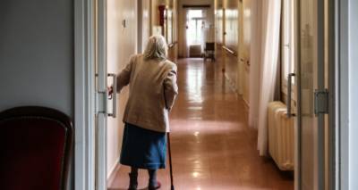 &Kappa;&omicron;&rho;&omega;&nu;&omicron;ϊό&sigmaf;: &Theta;&epsilon;&tau;&iota;&kappa;&omicron;ί &omicron;&iota; 12 &alpha;&pi;ό &tau;&omicron;&upsilon;&sigmaf; 122 &pi;&omicron;&upsilon; &epsilon;&xi;&epsilon;&tau;ά&sigma;&tau;&eta;&kappa;&alpha;&nu; &sigma;&tau;&omicron; &gamma;&eta;&rho;&omicron;&kappa;&omicron;&mu;&epsilon;ί&omicron; | &Omicron;&iota; 10 &eta;&lambda;&iota;&kappa;&iota;&omega;&mu;έ&nu;&omicron;&iota;