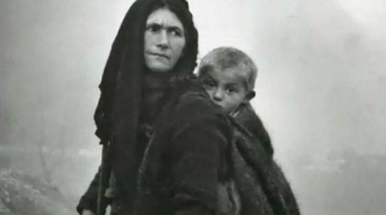 Έ&nu;&alpha; &sigma;&upsilon;&gamma;&kappa;&iota;&nu;&eta;&tau;&iota;&kappa;ό &tau;&alpha;&xi;ί&delta;&iota; &sigma;&tau;&eta;&nu; &Epsilon;&lambda;&lambda;ά&delta;&alpha; &tau;&omicron;&upsilon; ΄50 &kappa;&alpha;&iota; &tau;&omicron;&upsilon; '60