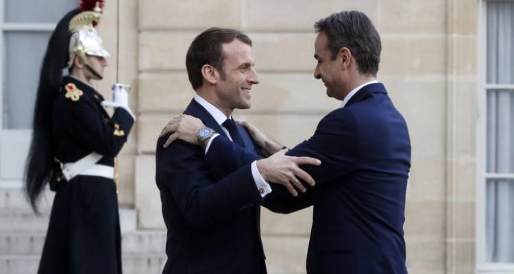 Πρώτο τετ α τετ στην Κορσική: Τι θα συζητήσουν Μητσοτάκης | Μακρόν για εξοπλιστικά και αμυντική συνεργασία
