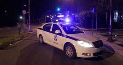 &Nu;έ&alpha; &Phi;&iota;&lambda;&alpha;&delta;έ&lambda;&phi;&epsilon;&iota;&alpha;: &Epsilon;&pi;ί&theta;&epsilon;&sigma;&eta; &mu;&epsilon; &pi;έ&tau;&rho;&epsilon;&sigmaf; &sigma;&epsilon; &alpha;&sigma;&tau;&upsilon;&nu;&omicron;&mu;&iota;&kappa;&omicron;ύ&sigmaf; &alpha;&pi;ό &omicron;&mu;ά&delta;&alpha; &alpha;&tau;ό&mu;&omega;&nu; -Έ&gamma;&iota;&nu;&alpha;&nu; 11 &pi;&rho;&omicron;&sigma;&alpha;&gamma;&omega;&gamma;έ&sigmaf;