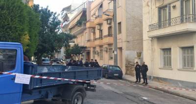 &Nu;έ&omicron;&sigmaf; &Kappa;ό&sigma;&mu;&omicron;&sigmaf;: &Delta;&epsilon;&nu; &epsilon;ί&chi;&alpha; &kappa;&alpha;&tau;&alpha;&lambda;ά&beta;&epsilon;&iota; &kappa;ά&tau;&iota;, &lambda;έ&epsilon;&iota; &omicron; &sigma;ύ&zeta;&upsilon;&gamma;&omicron;&sigmaf; &tau;&eta;&sigmaf; 44&chi;&rho;&omicron;&nu;&eta;&sigmaf; &pi;&omicron;&upsilon; &pi;έ&tau;&alpha;&xi;&epsilon; &tau;&omicron; &pi;&alpha;&iota;&delta;ί &tau;&eta;&sigmaf; &alpha;&pi;ό &tau;&omicron; &mu;&pi;&alpha;&lambda;&kappa;ό&nu;&iota;