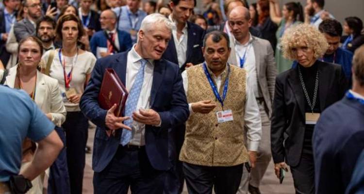 &Sigma;&upsilon;&mu;&phi;&omega;&nu;ί&alpha; &gamma;&iota;&alpha; &tau;&omicron; &Kappa;&lambda;ί&mu;&alpha; (COP28) &ndash; &Tau;&eta;&nu; &iota;&kappa;&alpha;&nu;&omicron;&pi;&omicron;ί&eta;&sigma;ή &tau;&eta;&sigmaf; &epsilon;&kappa;&phi;&rho;ά&zeta;&epsilon;&iota; &eta; &beta;&rho;&epsilon;&tau;&alpha;&nu;&iota;&kappa;ή &kappa;&upsilon;&beta;έ&rho;&nu;&eta;&sigma;&eta;