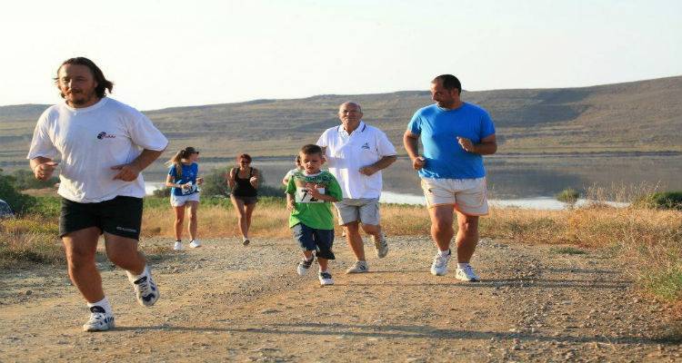"&Epsilon;&rho;&mu;&omicron;&lambda;&alpha;ϊ&alpha; 2015": &Alpha;&kappa;&upsilon;&rho;ώ&nu;&epsilon;&tau;&alpha;&iota; &eta; &mu;&omicron;&upsilon;&sigma;&iota;&kappa;ή &beta;&rho;&alpha;&delta;&iota;ά &kappa;&alpha;&iota; &alpha;&lambda;&lambda;ά&zeta;&omicron;&upsilon;&nu; &eta;&mu;&epsilon;&rho;&omicron;&mu;&eta;&nu;ί&alpha; &omicron;&iota; &alpha;&theta;&lambda;&eta;&tau;&iota;&kappa;έ&sigmaf; &epsilon;&kappa;&delta;&eta;&lambda;ώ&sigma;&epsilon;&iota;&sigmaf;