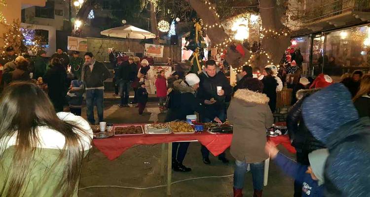 Η μαγεία των Χριστουγέννων στην πλατεία του Κάσπακα (photos)