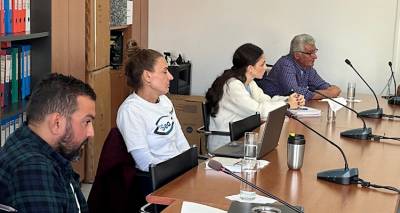 &Eta; &Lambda;ή&mu;&nu;&omicron;&sigmaf; &laquo;&alpha;&nu;&alpha;&beta;&iota;ώ&nu;&epsilon;&iota; &tau;&eta; &theta;ά&lambda;&alpha;&sigma;&sigma;ά &tau;&eta;&sigmaf;&raquo; | &Eta; &Nu;. &Sigma;&iota;&delta;&eta;&rho;&omicron;&pi;&omicron;ύ&lambda;&omicron;&upsilon; &tau;&eta;&sigmaf; I Sea &sigma;&tau;&omicron;&nu; FM100 &gamma;&iota;&alpha; &tau;&omicron; &phi;&iota;&lambda;ό&delta;&omicron;&xi;&omicron; &pi;&rho;ό&gamma;&rho;&alpha;&mu;&mu;&alpha; &alpha;&pi;&omicron;&kappa;&alpha;&tau;ά&sigma;&tau;&alpha;&sigma;&eta;&sigmaf; &omicron;&iota;&kappa;&omicron;&sigma;&upsilon;&sigma;&tau;&eta;&mu;ά&tau;&omega;&nu; &tau;&omicron;&upsilon; &nu;&eta;&sigma;&iota;&omicron;ύ