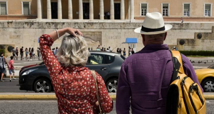 Το σχέδιο του ΥΠΟΙΚ για φοροελαφρύνσεις και αυξήσεις μισθών | Ποια είναι τα αντίμετρα