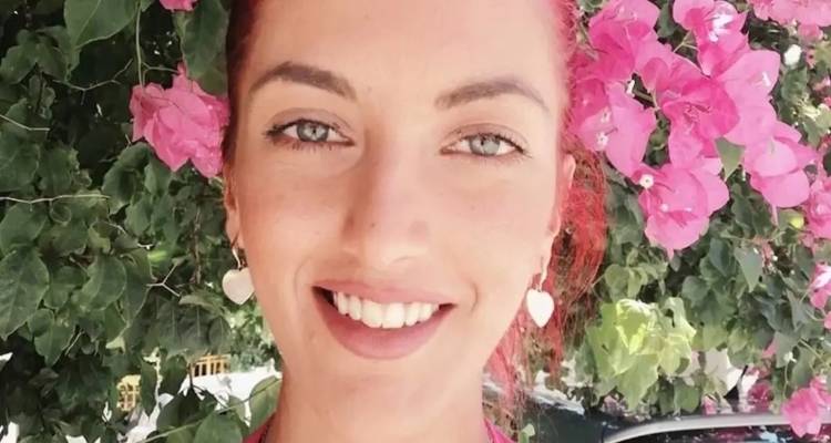&Delta;&omicron;&lambda;&omicron;&phi;&omicron;&nu;ί&alpha; &Kappa;&upsilon;&rho;&iota;&alpha;&kappa;ή&sigmaf; &Gamma;&rho;ί&beta;&alpha;: &Pi;&alpha;&rho;&alpha;&pi;&omicron;&mu;&pi;ή &sigma;&epsilon; &delta;ί&kappa;&eta; &gamma;&iota;&alpha; &theta;&alpha;&nu;&alpha;&tau;&eta;&phi;ό&rho;&alpha; έ&kappa;&theta;&epsilon;&sigma;&eta; &zeta;&eta;&tau;ά &eta; &epsilon;&iota;&sigma;&alpha;&gamma;&gamma;&epsilon;&lambda;έ&alpha;&sigmaf; &gamma;&iota;&alpha; &tau;&omicron;&upsilon;&sigmaf; 4 &alpha;&sigma;&tau;&upsilon;&nu;&omicron;&mu;&iota;&kappa;&omicron;ύ&sigmaf;