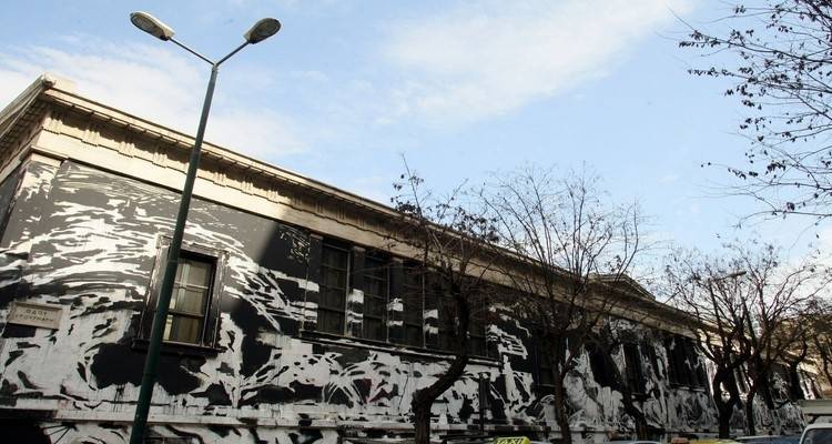 Από το Πολυτεχνείο στην Καπνικαρέα