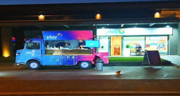 Η καντίνα του Play Οpap έφτασε Λήμνο για μια βραδιά γεμάτη εκπλήξεις