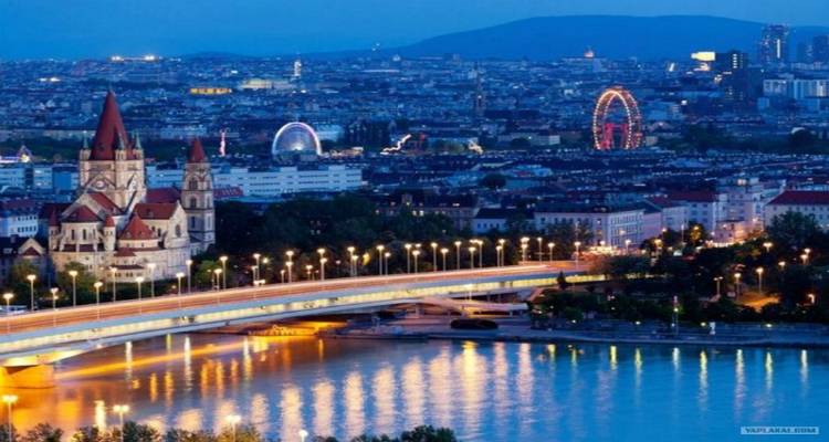 &Alpha;&upsilon;&tau;ή &epsilon;ί&nu;&alpha;&iota; &eta; &pi;ό&lambda;&eta; &mu;&epsilon; &tau;&eta;&nu; &kappa;&alpha;&lambda;ύ&tau;&epsilon;&rho;&eta; &pi;&omicron;&iota;ό&tau;&eta;&tau;&alpha; &zeta;&omega;ή&sigmaf; &sigma;&tau;&omicron;&nu; &pi;&lambda;&alpha;&nu;ή&tau;&eta;