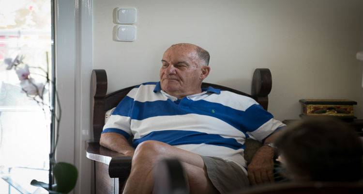 &Sigma;&tau;&eta; &mu;&nu;ή&mu;&eta; &tau;&omicron;&upsilon; &Nu;&iota;&kappa;&omicron;&lambda;ά&omicron;&upsilon; &Kappa;&alpha;&mu;&pi;&omicron;ύ&rho;&eta; &alpha;&pi;ό &tau;&omicron; &Rho;&omega;&mu;&alpha;&nu;&omicron;ύ