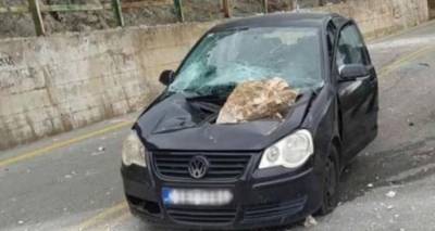 &Alpha;&rho;ά&chi;&omega;&beta;&alpha;: &Beta;&rho;ά&chi;&omicron;&sigmaf; έ&pi;&epsilon;&sigma;&epsilon; &sigma;&epsilon; &epsilon;&nu; &kappa;&iota;&nu;ή&sigma;&epsilon;&iota; &alpha;&upsilon;&tau;&omicron;&kappa;ί&nu;&eta;&tau;&omicron;, &gamma;&lambda;ί&tau;&omega;&sigma;&alpha;&nu; &alpha;&pi;ό &tau;ύ&chi;&eta; &omicron;&iota; &epsilon;&pi;&iota;&beta;ά&tau;&epsilon;&sigmaf;