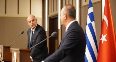 &Tau;&alpha; &tau;&omicron;&upsilon;&rho;&kappa;&iota;&kappa;ά &Mu;&Mu;&Epsilon; &epsilon;&kappa;&nu;&epsilon;&upsilon;&rho;ί&sigma;&tau;&eta;&kappa;&alpha;&nu; &mu;&epsilon; &tau;&omicron;&nu; &Delta;έ&nu;&delta;&iota;&alpha;: &laquo;&Sigma;&kappa;ά&nu;&delta;&alpha;&lambda;&omicron; &sigma;&epsilon; &mu;&iota;&alpha; &phi;&iota;&lambda;&iota;&kappa;ή &sigma;&upsilon;&nu;ά&nu;&tau;&eta;&sigma;&eta;&raquo;, &tau;&iota; &gamma;&rho;ά&phi;&omicron;&upsilon;&nu; &gamma;&iota;&alpha; &tau;&eta; &rho;ή&xi;&eta;