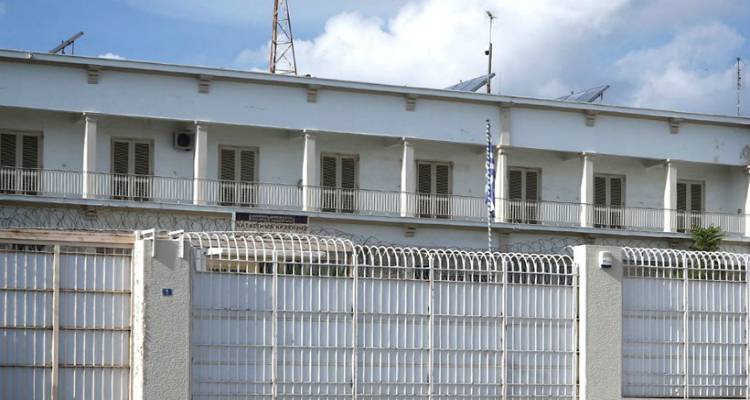 Ά&nu;&delta;&rho;&epsilon;&sigmaf; &tau;&omega;&nu; &Epsilon;&Kappa;&Alpha;&Mu; &alpha;&pi;έ&tau;&rho;&epsilon;&psi;&alpha;&nu; &alpha;&pi;ό&delta;&rho;&alpha;&sigma;&eta; &alpha;&pi;ό &tau;&iota;&sigmaf; &phi;&upsilon;&lambda;&alpha;&kappa;έ&sigmaf; &Kappa;&omicron;&rho;&upsilon;&delta;&alpha;&lambda;&lambda;&omicron;ύ