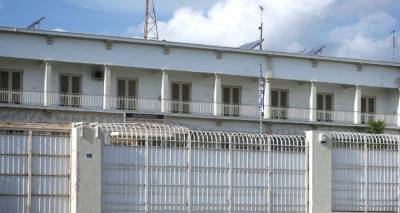Ά&nu;&delta;&rho;&epsilon;&sigmaf; &tau;&omega;&nu; &Epsilon;&Kappa;&Alpha;&Mu; &alpha;&pi;έ&tau;&rho;&epsilon;&psi;&alpha;&nu; &alpha;&pi;ό&delta;&rho;&alpha;&sigma;&eta; &alpha;&pi;ό &tau;&iota;&sigmaf; &phi;&upsilon;&lambda;&alpha;&kappa;έ&sigmaf; &Kappa;&omicron;&rho;&upsilon;&delta;&alpha;&lambda;&lambda;&omicron;ύ