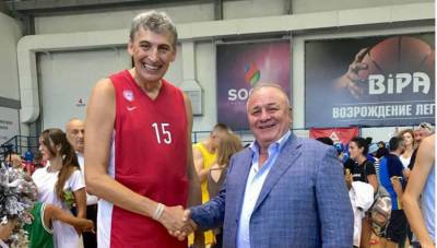 &Mu;&epsilon; &lambda;&epsilon;&omega;&phi;&omicron;&rho;&epsilon;ί&alpha; &eta; &mu;&epsilon;&tau;&alpha;&kappa;ί&nu;&eta;&sigma;&eta; &alpha;&pi;ό &tau;&eta; &Mu;ύ&rho;&iota;&nu;&alpha; &sigma;&tau;&omicron; &kappa;&lambda;&epsilon;&iota;&sigma;&tau;ό &gamma;&upsilon;&mu;&nu;&alpha;&sigma;&tau;ή&rho;&iota;&omicron; &laquo;&Nu;ί&kappa;&omicron;&sigmaf; &Sigma;&alpha;&mu;&alpha;&rho;ά&sigmaf;&raquo; | &Delta;&omega;&rho;&epsilon;ά &Pi;. &Mu;&pi;&omicron;ύ&mu;&pi;&omicron;&upsilon;&rho;&alpha;