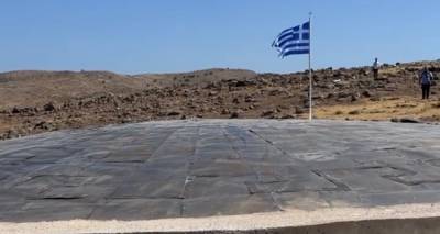 18 &Omicron;&kappa;&tau;&omega;&beta;&rho;ί&omicron;&upsilon;: &Omicron; Ά&gamma;&iota;&omicron;&sigmaf; &Epsilon;&upsilon;&sigma;&tau;&rho;ά&tau;&iota;&omicron;&sigmaf; &tau;&iota;&mu;ά 113 &chi;&rho;ό&nu;&iota;&alpha; &epsilon;&lambda;&epsilon;&upsilon;&theta;&epsilon;&rho;ί&alpha;&sigmaf;