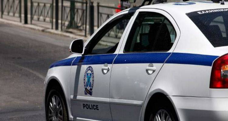 &Lambda;ά&rho;&iota;&sigma;&alpha;: &Gamma;&iota;&omicron;&sigmaf; &pi;&upsilon;&rho;&omicron;&beta;ό&lambda;&eta;&sigma;&epsilon; &mu;&epsilon; &alpha;&epsilon;&rho;&omicron;&beta;ό&lambda;&omicron; &tau;&omicron;&nu; &pi;&alpha;&tau;έ&rho;&alpha; &tau;&omicron;&upsilon;