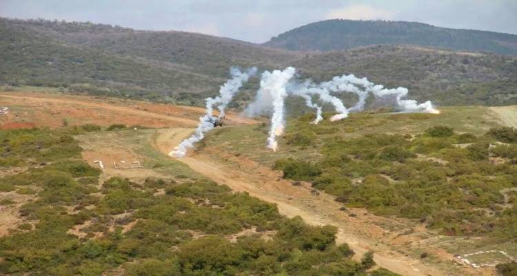 130 Σμηναρχία Μάχης: Καταστροφή πυρομαχικών | «ΑΠΑΓΟΡΕΥΕΤΑΙ στην περιοχή να κυκλοφορούν άνθρωποι»